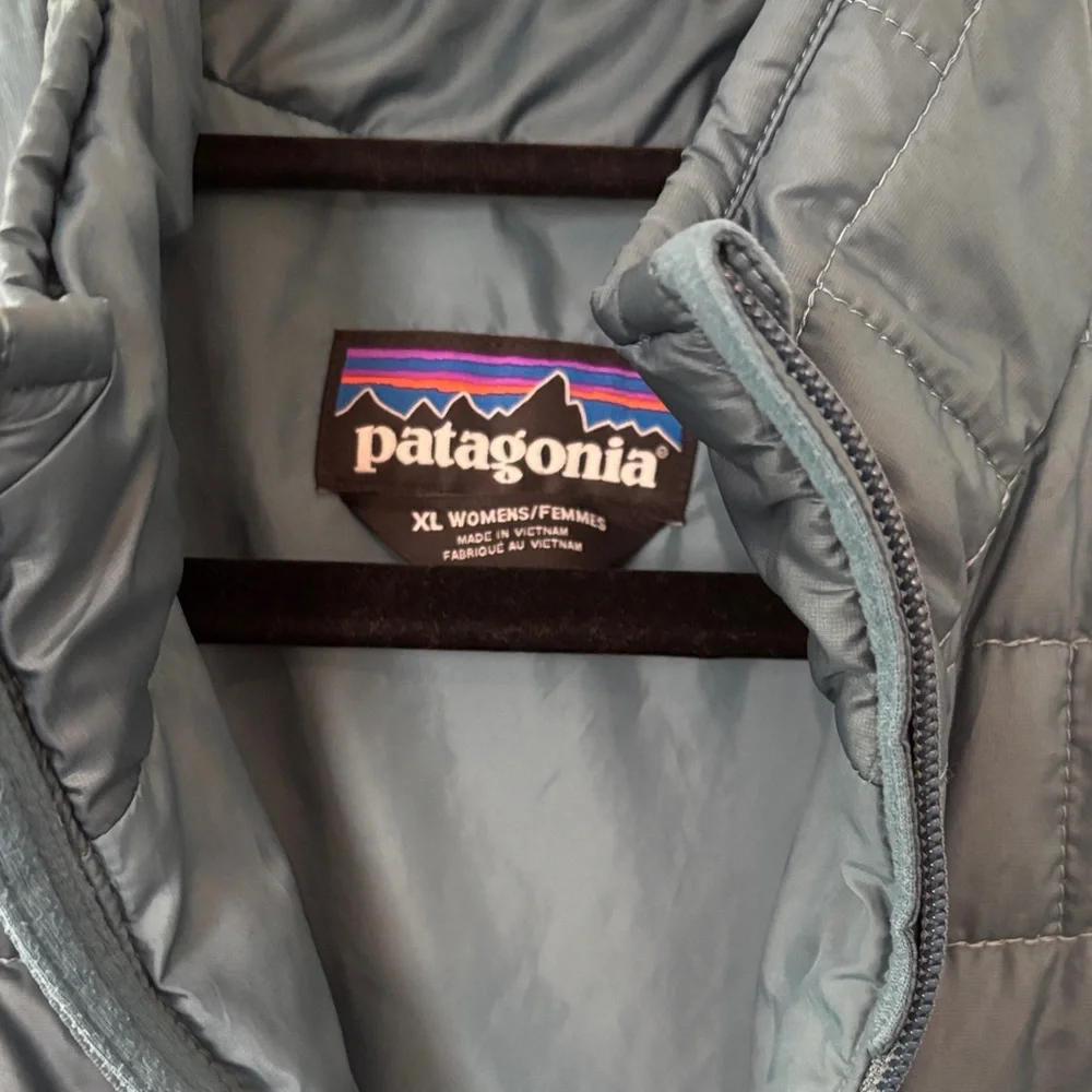 Patagonia Women's Long Quilted Puffer Jacket - Teal - Picture 2 of 4